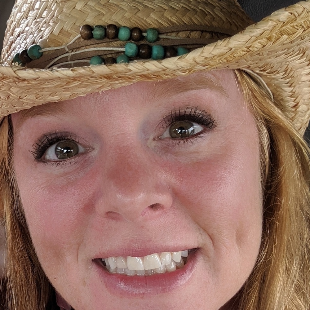 Meet your Posher, Jenn